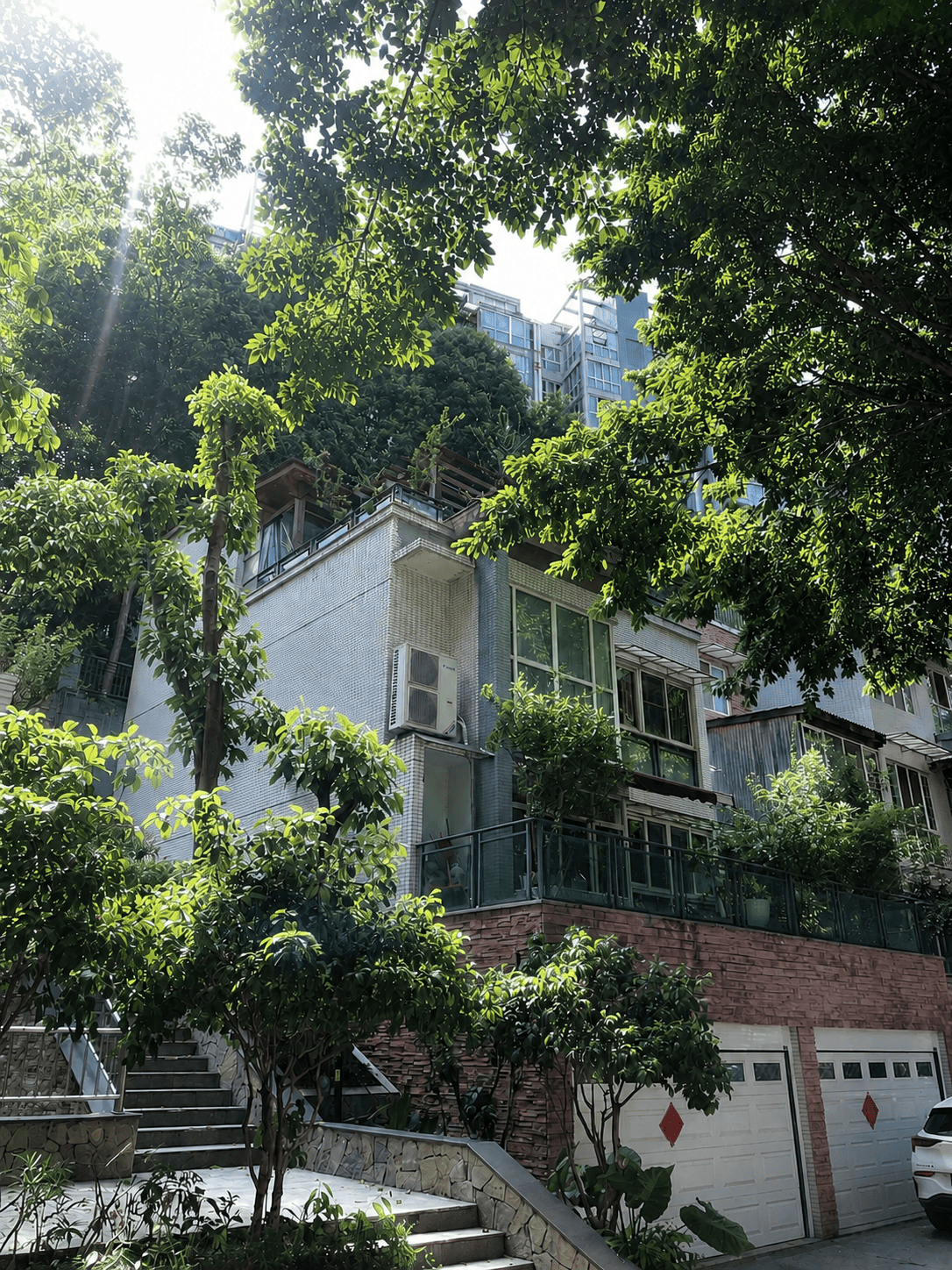 桦甸岛居岁月从容升级：小小岛老别墅加装蒂升悦行款电梯